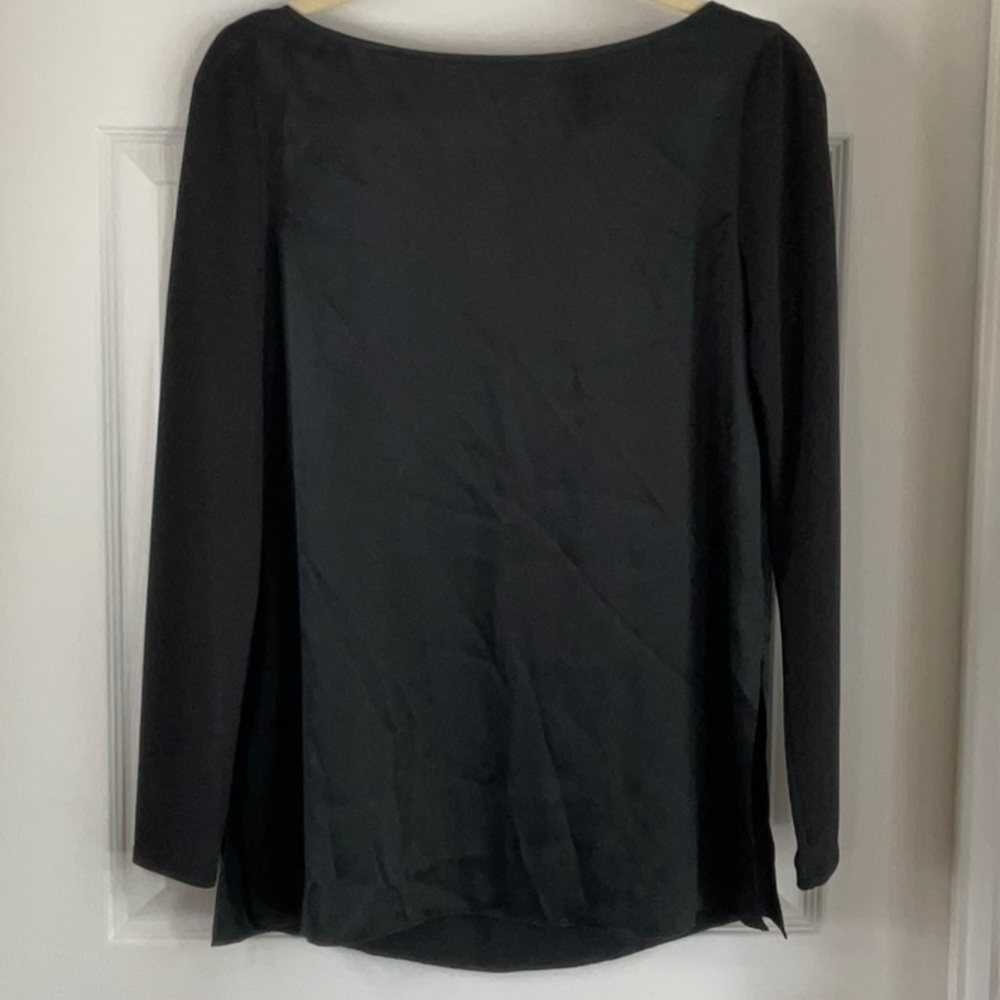 Club Monaco 💯 % silk black blouse, ribbed sleeves & slide slits, sz S